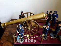 20 Long Brass Civil War Cannon with General Lee & 5 Soldiers Display VERY NICE